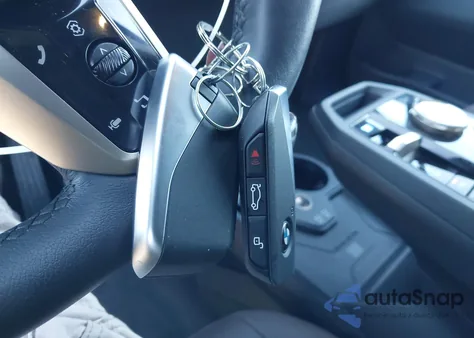 2024 BMW Ix xDrive50 z USA, uszkodzony, nr VIN WB523CF06RCP02999